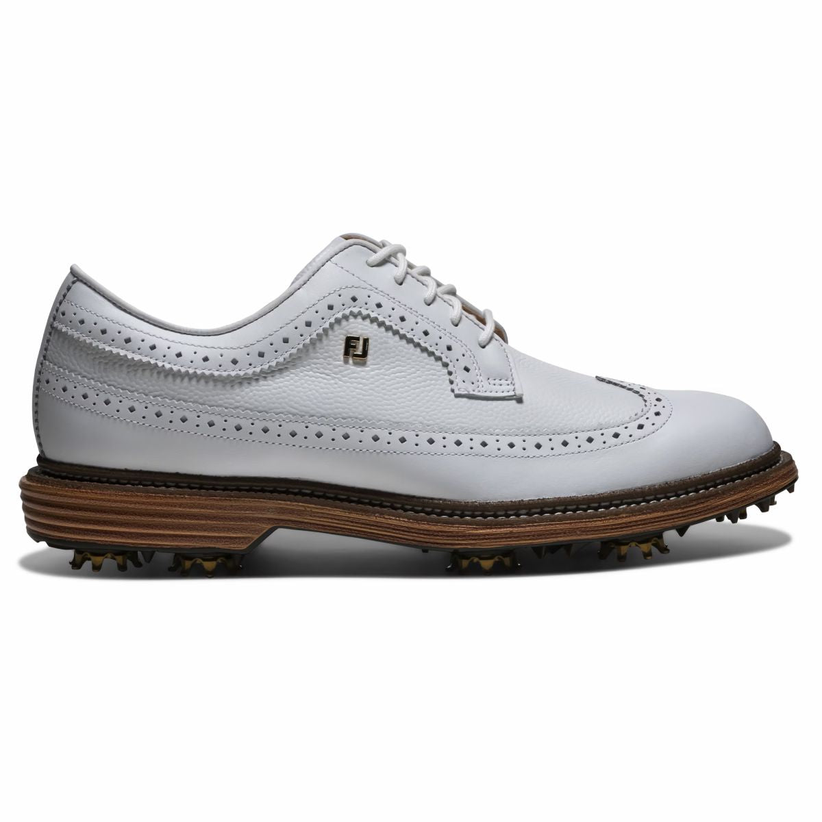 White / Chestnut,7,Narrow